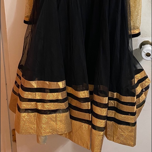 Anarkali Salwar Kameez - Picture 4 of 6